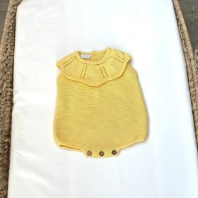 Conjunto hilo con cuello Amarillo
